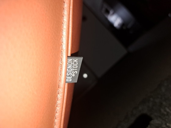 Zu verkaufen Stühle Dissin on stock. – Design on Stock, Sessel, Leder, Metall (photo 2 of 5)