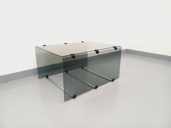 Image 1 of Vintage salontafel van gerookt glas, zwart metaal en gegoten aluminium uit de jaren 70
