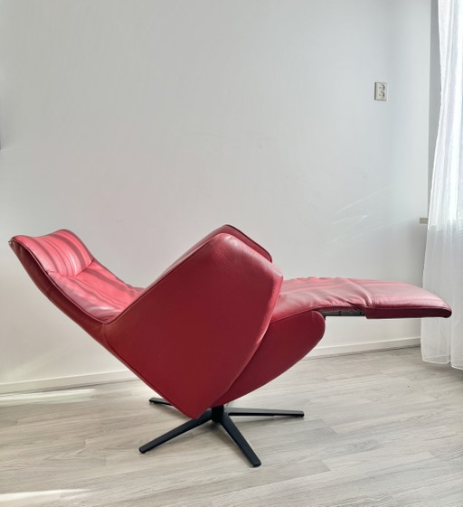 Zweifacher elektrischer Relaxsessel aus rotem Leder / wiederaufladbarer Stuhl