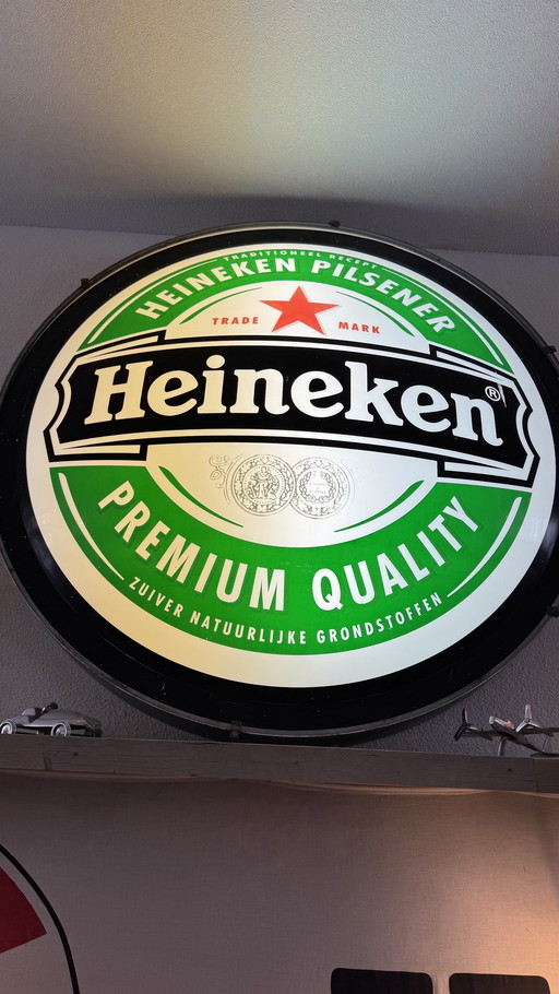 Grande boîte à lumière HEINEKEN pour l'hospitalité