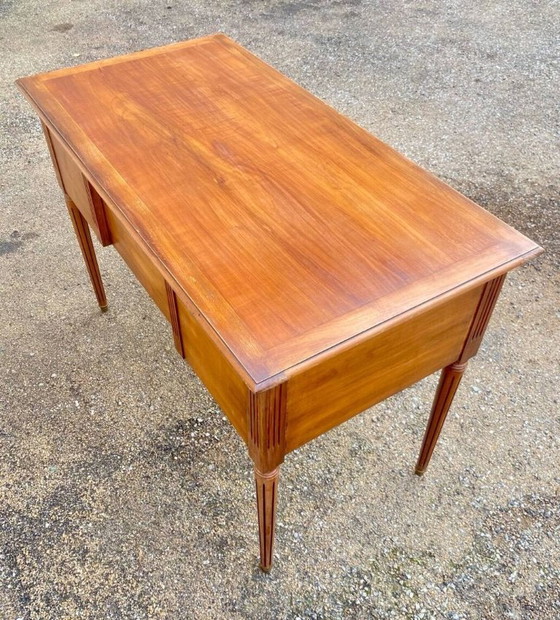 Image 1 of Escritorio plano estilo Luis XVI con 5 cajones