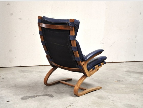 Image 1 of Poltrona ingmar relling in pelle blu