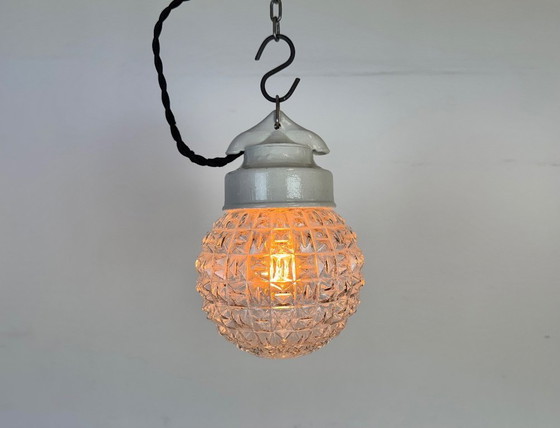 Image 1 of Suspension vintage en porcelaine blanche, années 1970