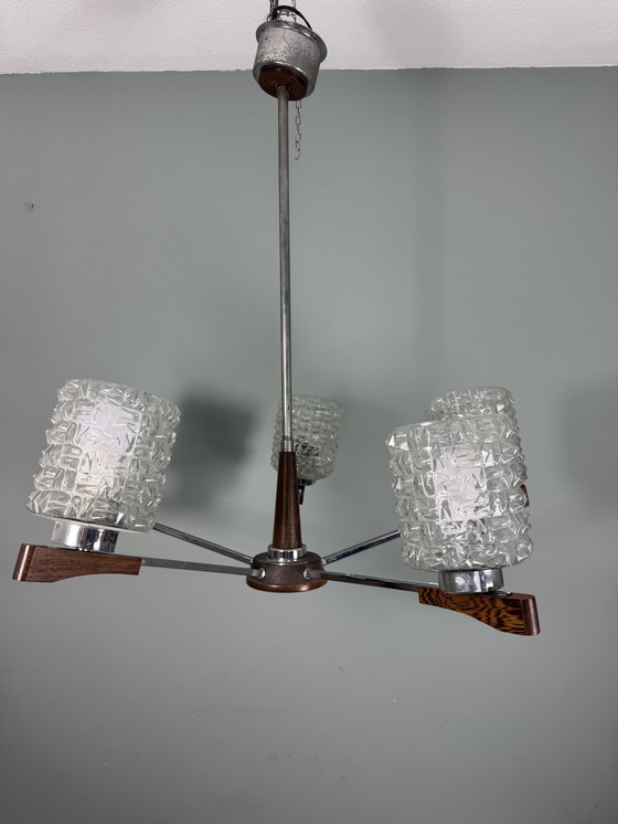 Image 1 of Vintage Mid Century Kroonluchter Teak Met Glazen Kapjes