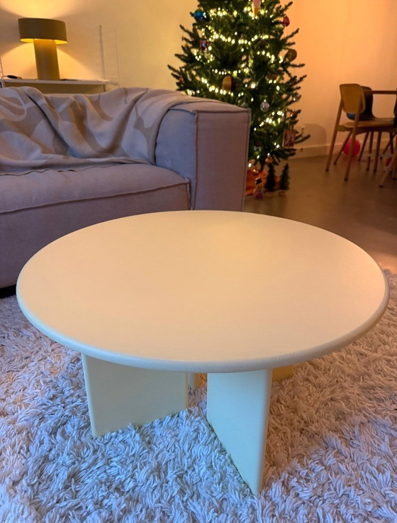 Image 1 of Table basse jaune tendre Studio Henk