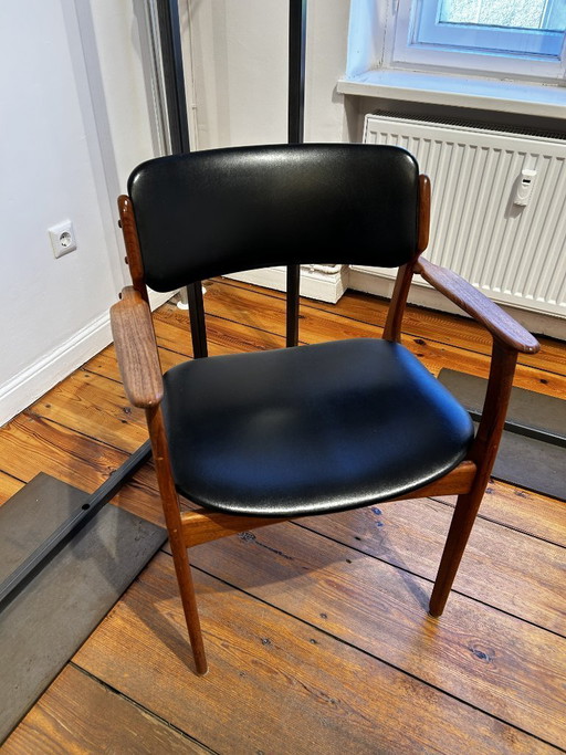 Nr. 2 Deense fauteuils uit het midden van de 20e eeuw, teak, jaren 60 – Leather, Wood