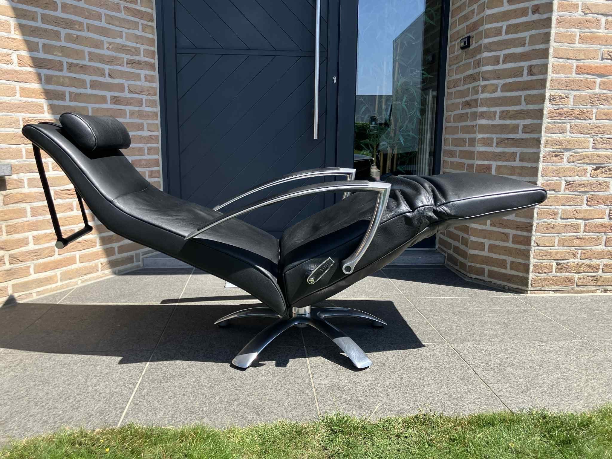 Recent Jori Brainbuilder recliner, black leather incl pillow Medi Mono-move