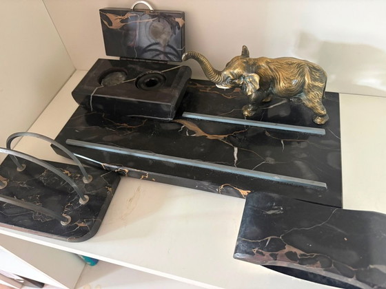 Set da scrivania Art Déco Portoro in marmo e bronzo con elefante (anni '20) – Oggetti decorativi, Bronze (photo 9 of 14)