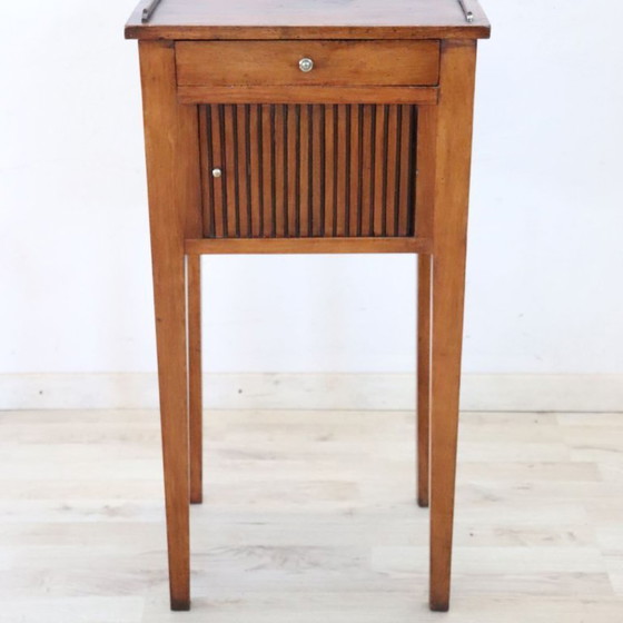 Image 1 of Antique Nightstand in walnut, Italy Early 19th Century