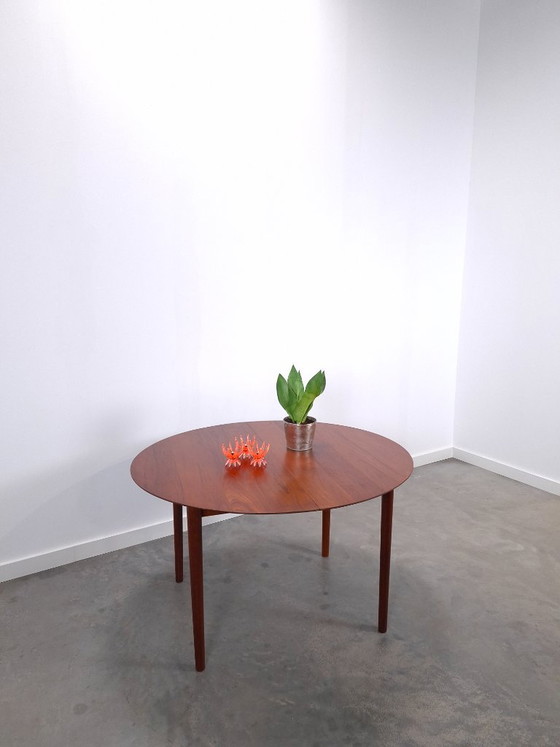 Vintage Danish Søborg Møbelfabrik extendable oval round teak Dining table, Wood, Brown (photo 5 of 17)