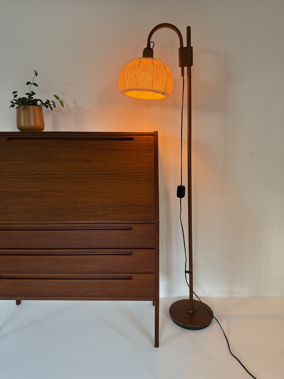 Image 1 of Lampadaire vintage en teck réglable, Domus '80