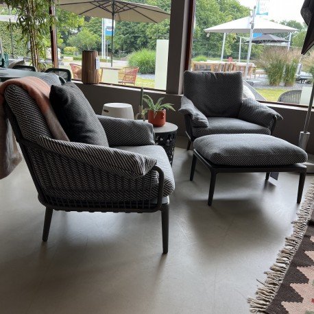 Image 1 of Yoko outdoor set