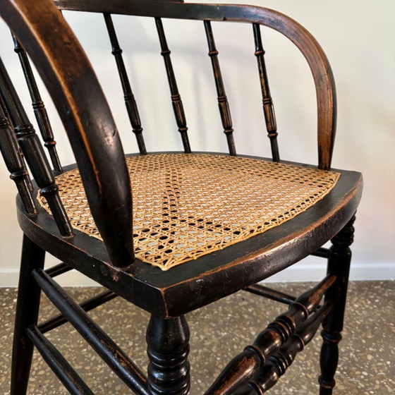 Image 1 of Sillón antiguo estilo Windsor, colección TU Delft, Países Bajos, 1880.