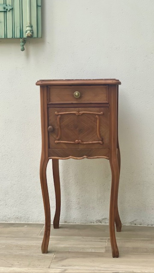 Mesita de noche antigua de madera y mármol. – nachtkastjes, Brass, Marble (photo 2 of 35)