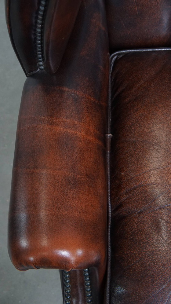 Image 1 of Bruine rundleren chesterfield oorfauteuil