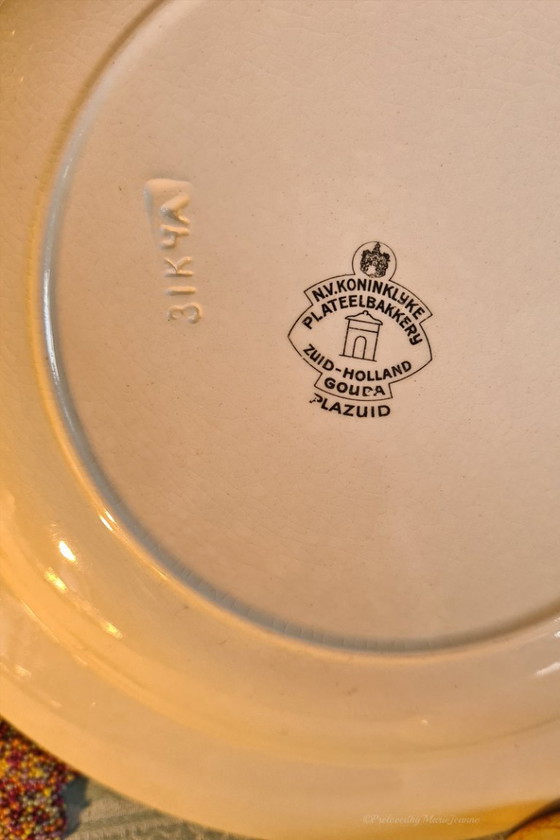 Image 1 of Antique Royal Pottery Factory South Holland-Plazuid plates (6) marked.