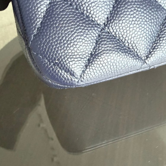 Image 1 of Chanel Classic Flap Medium - Caviar 25CM Gewatteerd Donker Middernachtblauw Gouden Hardware Serie 31