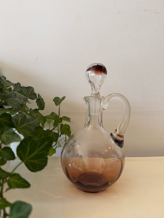 Glass carafe with amethyst details – Glass & Decanter, Vintage (photo 3 of 5)