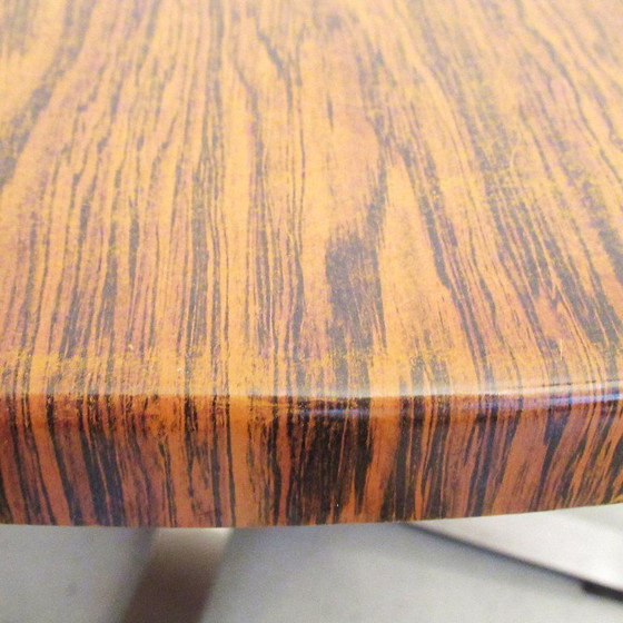 Image 1 of In hoogte verstelbare ronde tafel, jaren 60