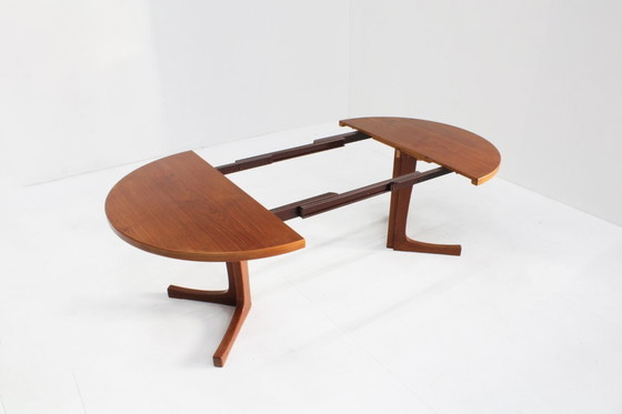 Image 1 of Tavolo da pranzo rotondo estensibile in teak danese vintage, anni '60