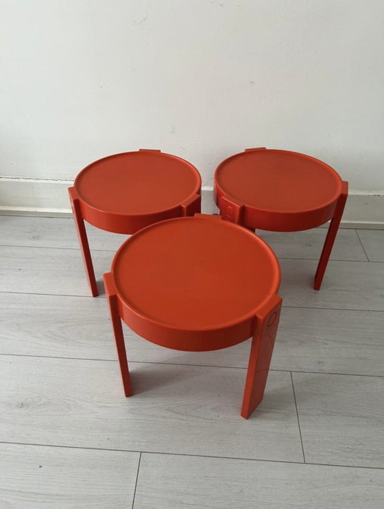 Image 1 of Tavolini impilabili in stile futuristico