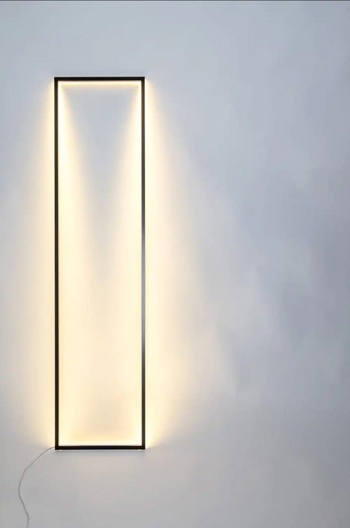 Lampadaire Corniche – Sculpture lumineuse minimaliste artisanale de Tommaso Cristofaro