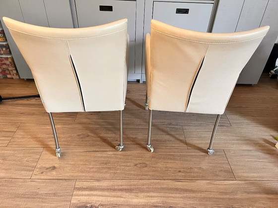 Image 1 of Bert Plantagie 4 eetkamerstoelen met wieltjes