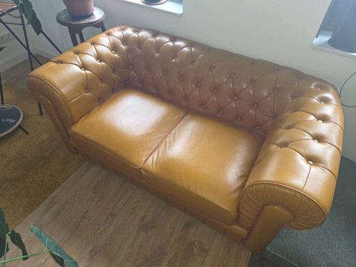 Divano Chesterfield giallo - 2 persone