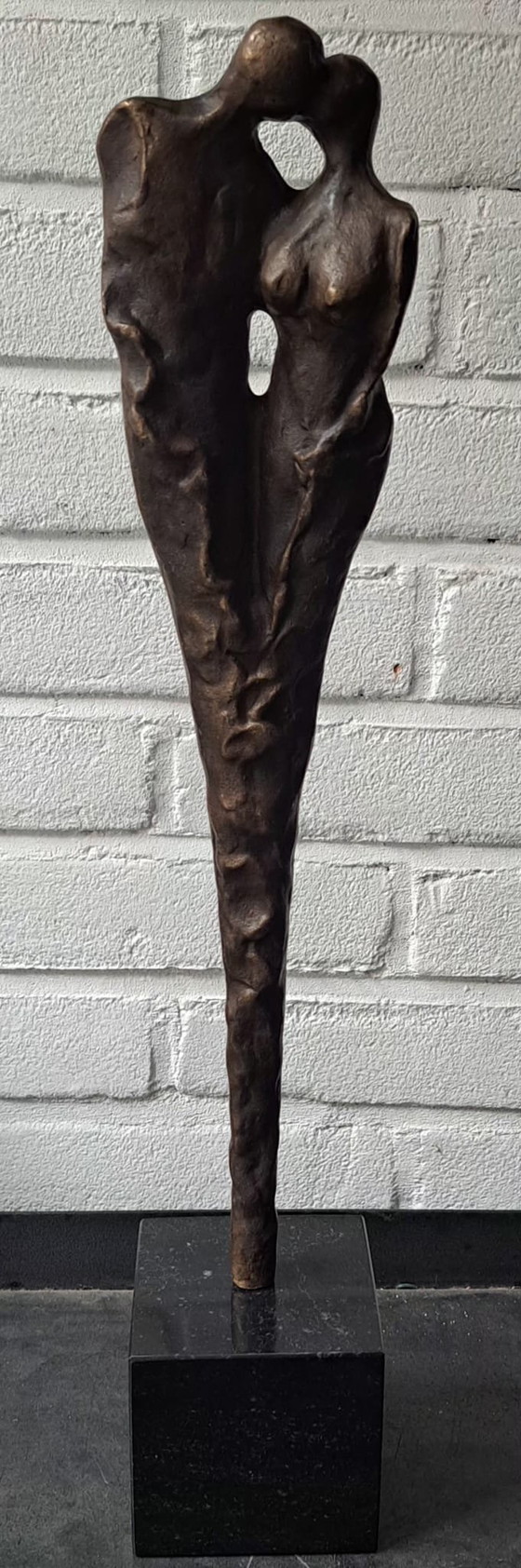 Image 1 of Innamorato, statua in bronzo su piedistallo