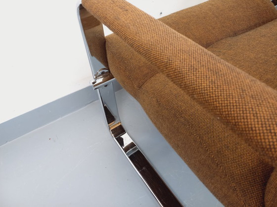 Image 1 of Een paar vintage Eero Aarnio fauteuils voor Framac, uitgevoerd in stof en chroom, uit de jaren 60 en 70.