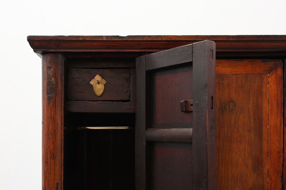 Image 1 of Großer chinesischer Hochzeits- oder Konusschrank aus Holz aus der Qing-Dynastie, 19. Jahrhundert