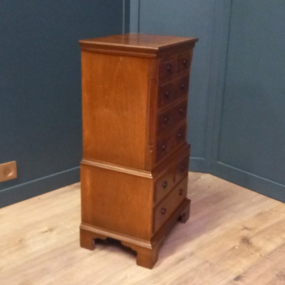 Image 1 of Kleine Tallboy Chest on Chest Ladekast van Reprodux