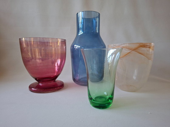 Image 1 of 4 Vintage gekleurde vazen