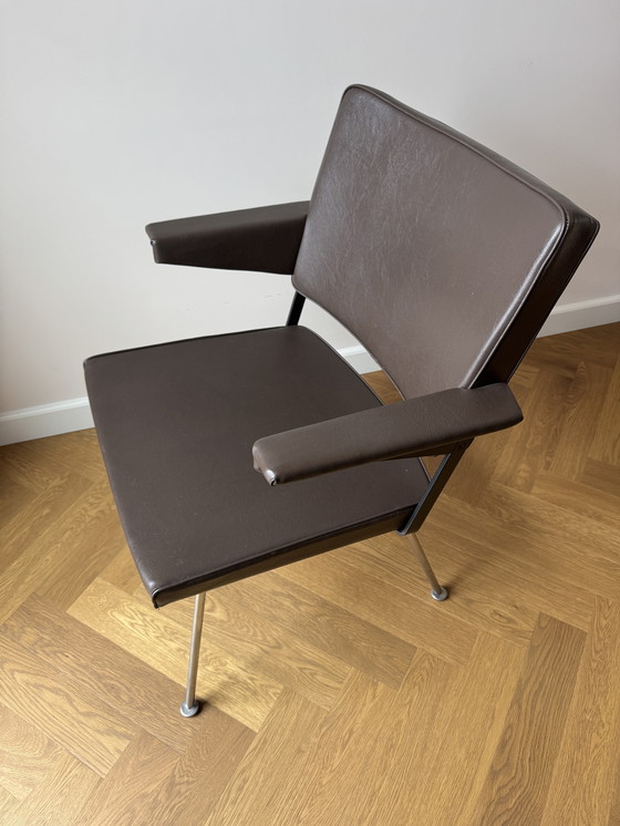 Image 1 of Gispen 1445 fauteuil bruin leer
