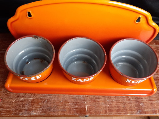 Image 1 of Antico porta sabbia, sapone e bibite gassate