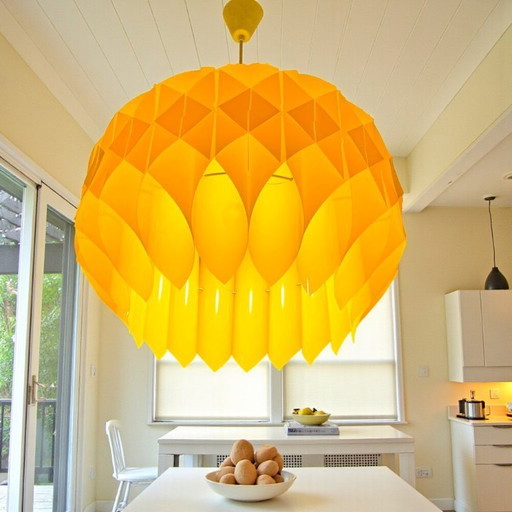 Grande lampe suspendue en acrylique jaune de Bonita, années 1960