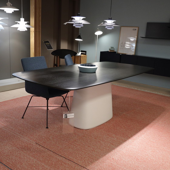 Image 1 of Tavolo da pranzo COR Conic - 220x107