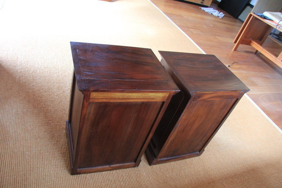 Image 1 of 2 comodini in mogano, usati pochissimo da Eichholtz
