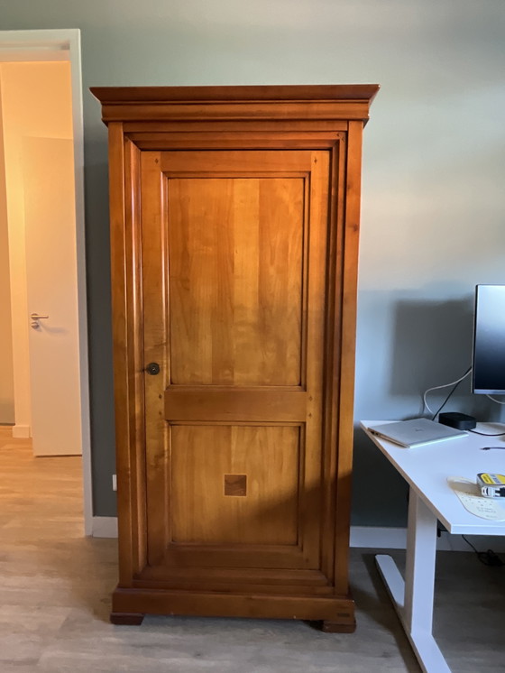 Image 1 of Armoire en bois de cerisier