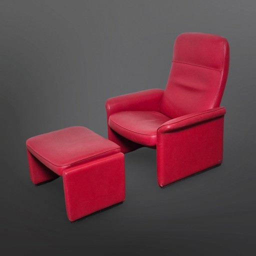 Canapé De Sede DS50 en cuir rouge avec ottoman, Suisse, années 1980