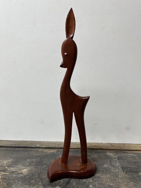 Image 1 of Cerf vintage en teck stylisé Mid Century
