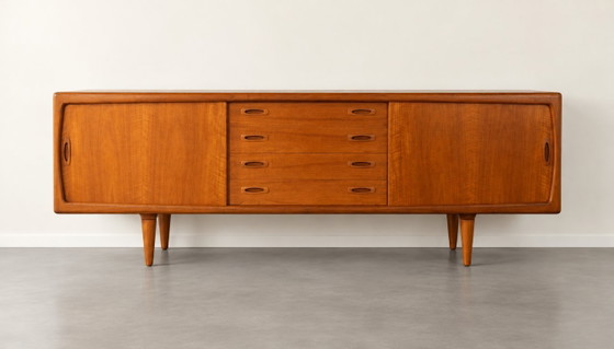 Teak Sideboard with sliding doors and drawers, H.P. Hansen Møbelindustri, Wood, Brown, Mid Century Modern (photo 3 of 5)