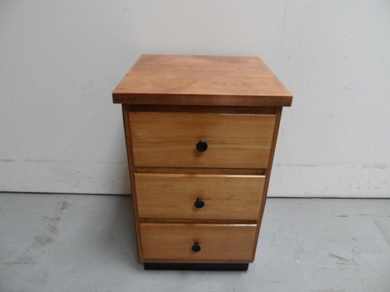 Image 1 of Commode vintage de l'école