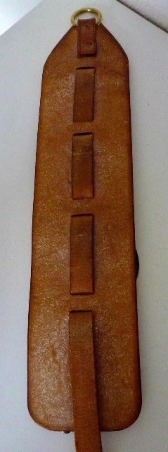 Image 1 of Vintage schellekoord met paard-gerelateerde koperen afbeeldingen. 