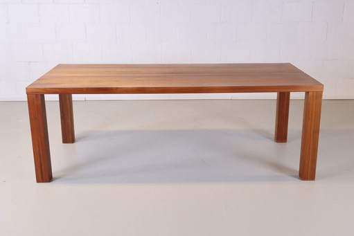 Table à manger Bert Plantagie en bois de noyer