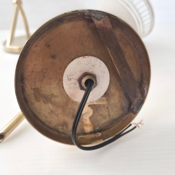 Image 1 of Een paar vintage wandlampen uit de jaren 50, gemaakt van glas en verguld messing.