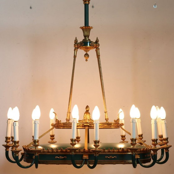 Lampadario in bronzo dorato e metallo laccato verde, 20 lampadine, Italia, inizio XX secolo. – Bronze (photo 5 of 18)