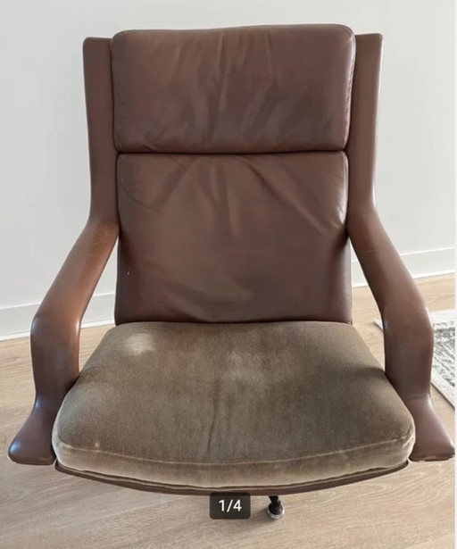 Fauteuil Met Voetenbank Artifort Geoffrey Harcou – Leather, Textile