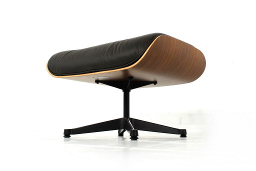 Poltrona Vitra Charles Eames Lounge Chair Ottoman in pelle pregiata e ciliegio americano