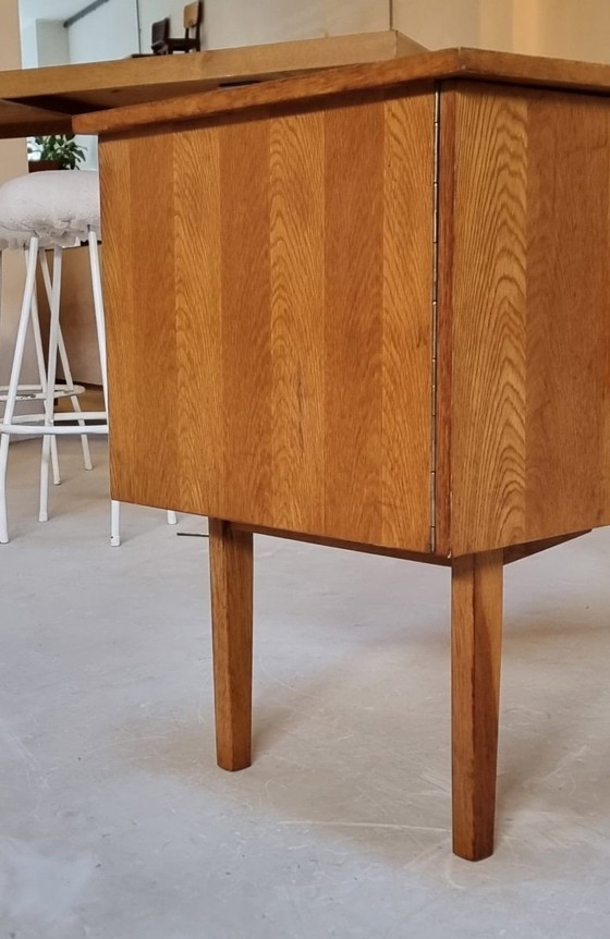 Image 1 of scrivania di metà secolo